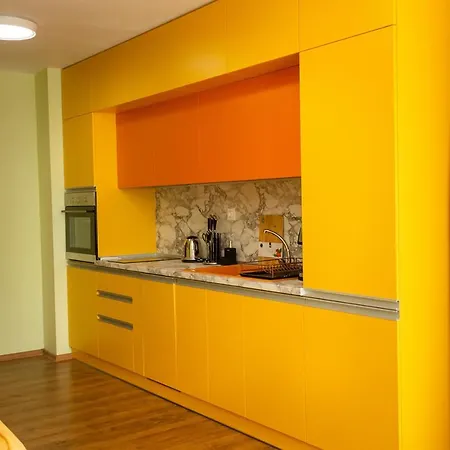 ~ The Citrus Flat ~ With A Free Parking Spot Apartment